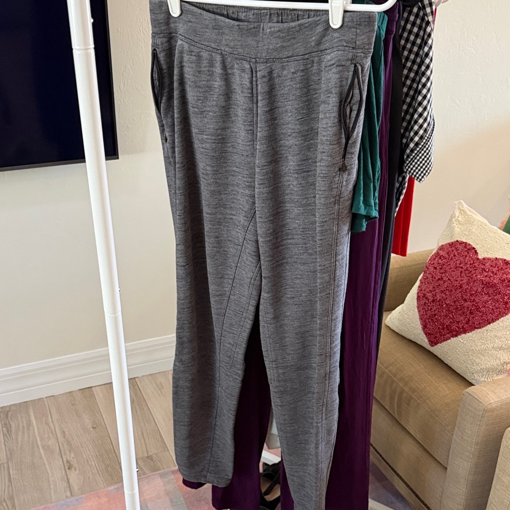 Lululemon Gray Pull-On Knit Pants with Side Zipper Pockets